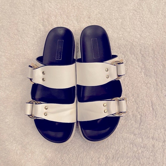 River Island Women’s White Gold Buckle Sandal. Size 8 - Picture 7 of 15